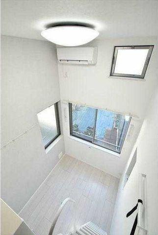 �y���ԁE���r���O�z�@