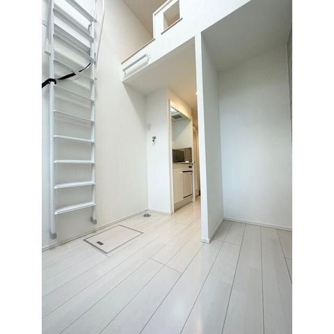 �y���ԁE���r���O�z�@