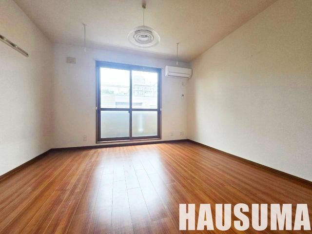 �y���̑������E�X�y�[�X�z�@���r���O/����