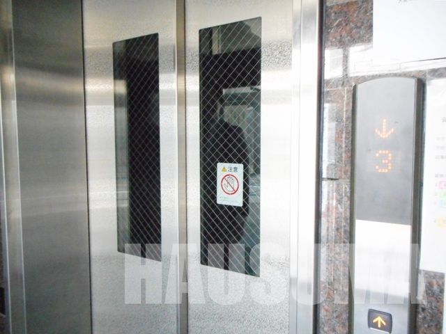 �y���̑��z�@�G���x�[�^�[