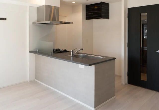 �y���ԁE���r���O�z�@