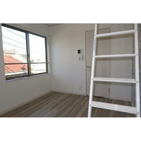 �y���ԁE���r���O�z�@