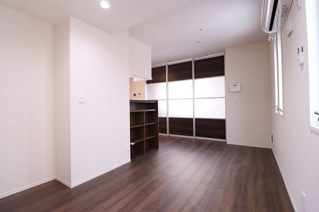 �y���ԁE���r���O�z�@���������Q�Ǝʐ^��