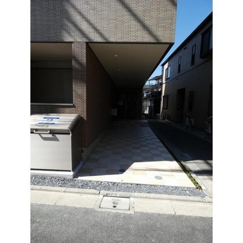 �y�G���g�����X�z�@