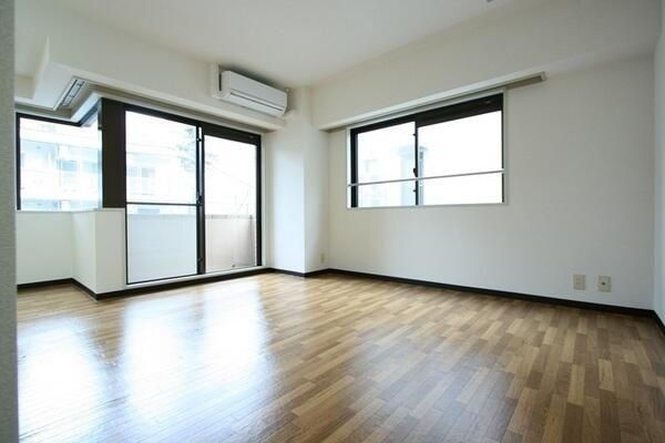 �y�o���R�j�[�z�@