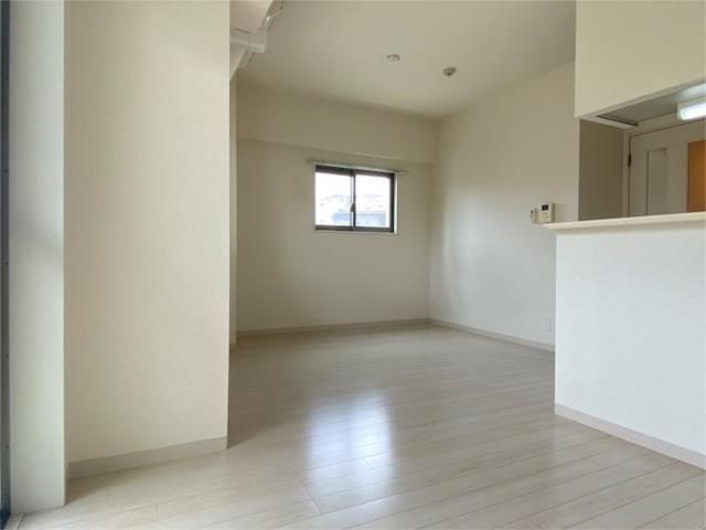 �y���ԁE���r���O�z�@