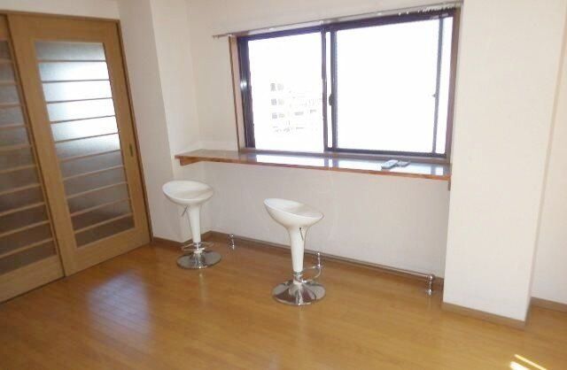 �y���ԁE���r���O�z�@