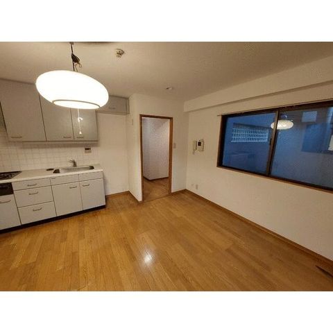 �y���ԁE���r���O�z�@