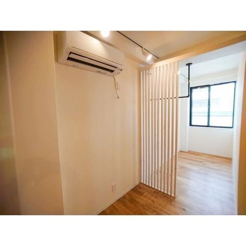 �y���ԁE���r���O�z�@