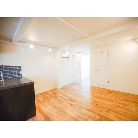 �y���̑������E�X�y�[�X�z�@