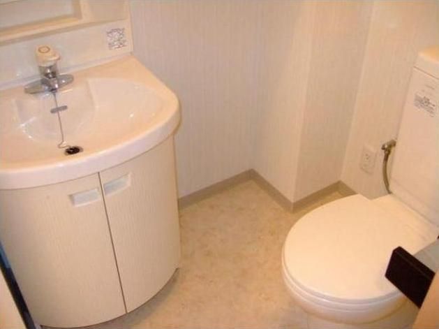 �y�g�C���z�@���ʏ��A�g�C��
