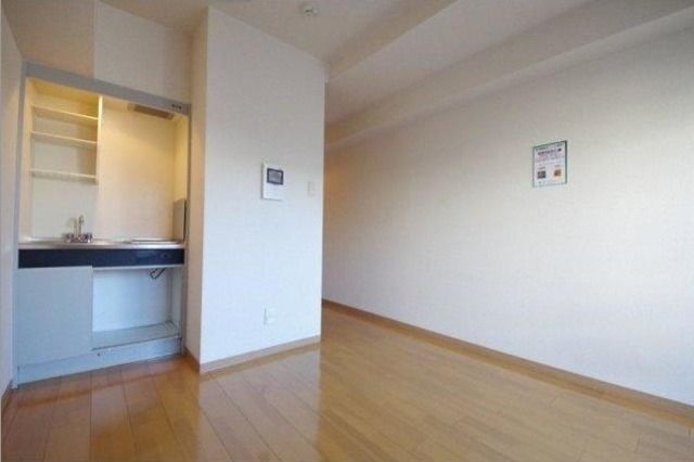 �y���̑��ݔ��z�@���j�^�[�t�C���^�[�z��