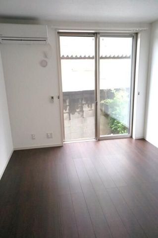 �y���ԁE���r���O�z�@