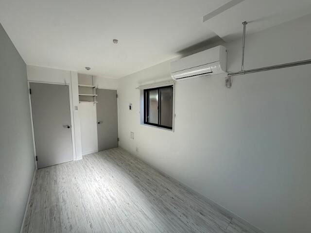 �y���ԁE���r���O�z�@