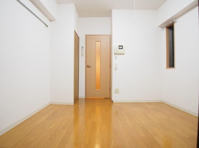 �y���ԁE���r���O�z�@