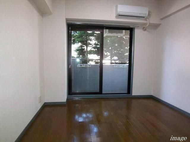 �y���ԁE���r���O�z�@