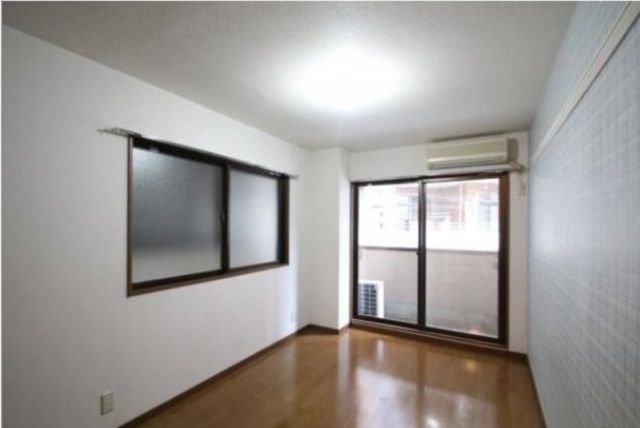 �y���ԁE���r���O�z�@����