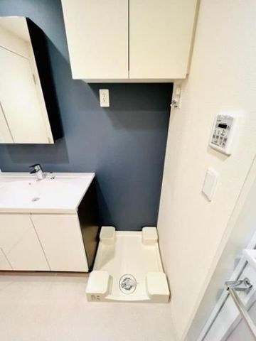 �y���̑��ݔ��z�@