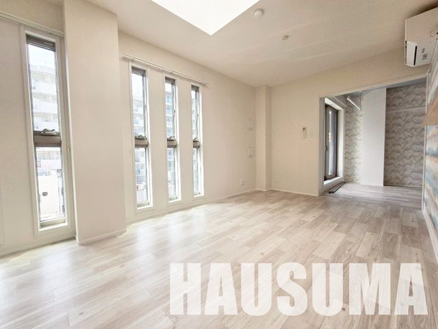 �y�����E���r���O�z�@���r���O/����