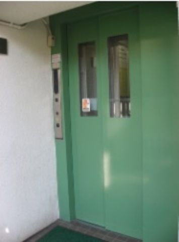 �y���̑��z�@�G���x�[�^�[