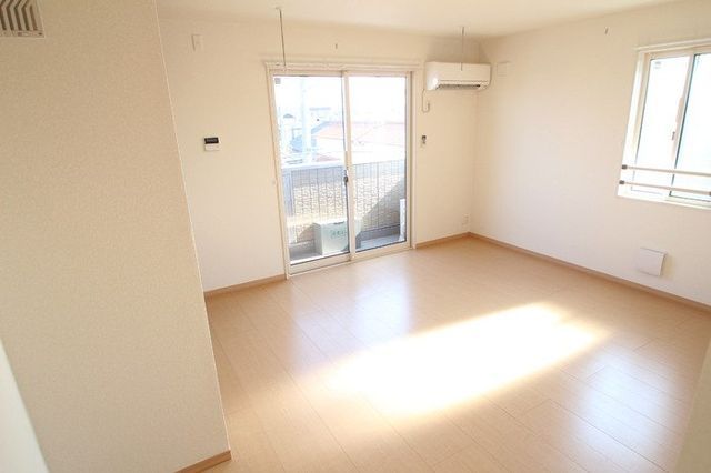 �y���ԁE���r���O�z�@