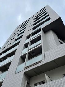 �y�G���g�����X�z�@