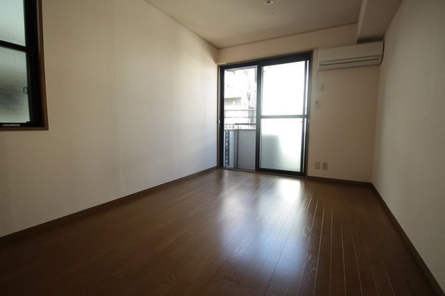 �y���ԁE���r���O�z�@