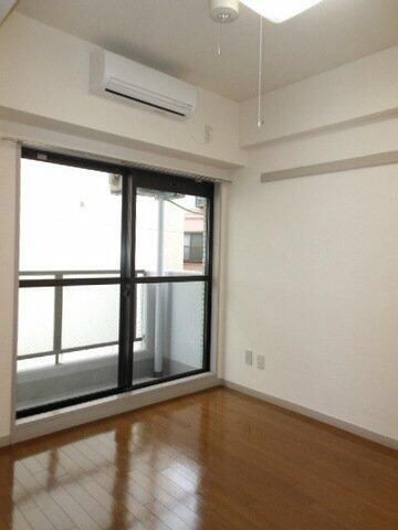 �y���ԁE���r���O�z�@