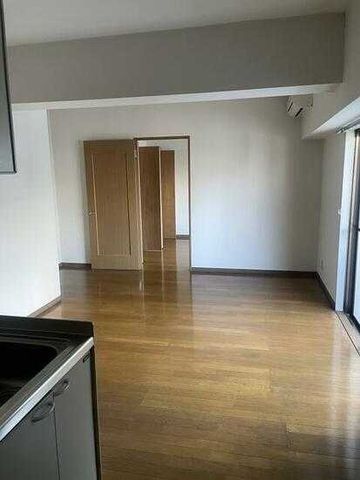 �y���ԁE���r���O�z�@