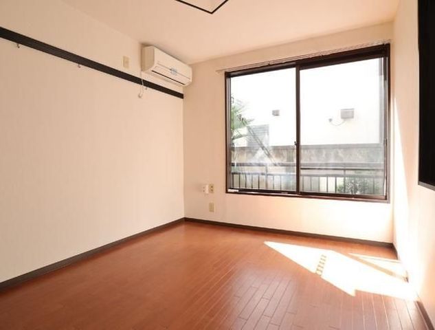 �y���ԁE���r���O�z�@