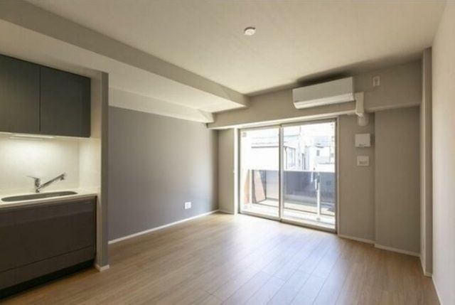 �y���ԁE���r���O�z�@����