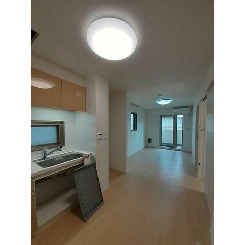 �y���ԁE���r���O�z�@