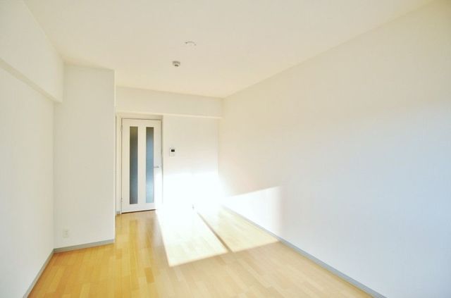 �y���ԁE���r���O�z�@