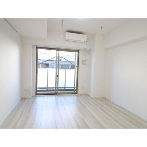 �y���ԁE���r���O�z�@