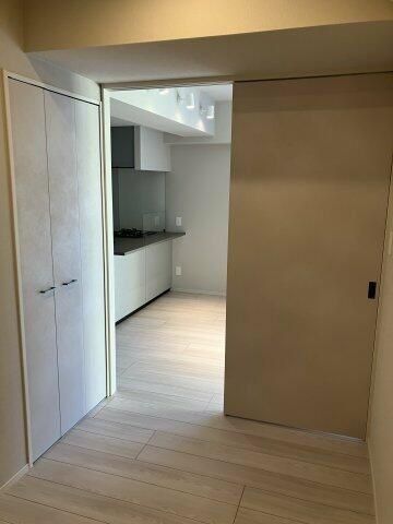 �y�����E���r���O�z�@