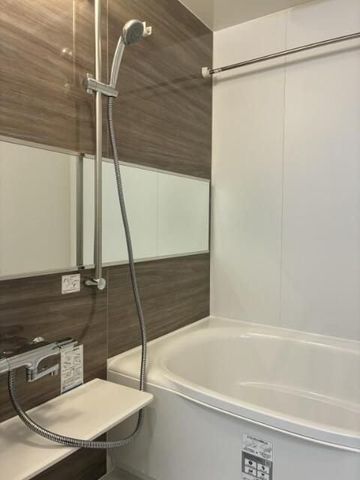 �y���Ӂz�@�t�@�~���[�}�[�g�����闢�l���ړX �k��5���B 340m