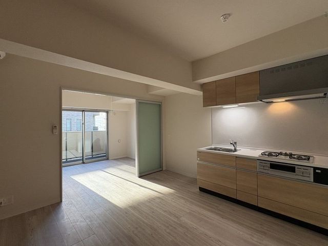 �y���ԁE���r���O�z�@