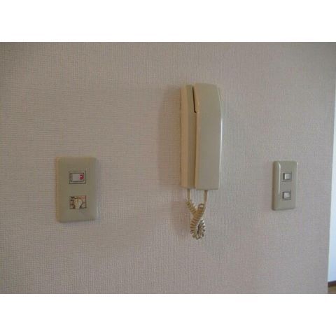 �y���̑��ݔ��z�@