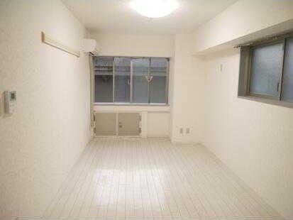 �y���ԁE���r���O�z�@