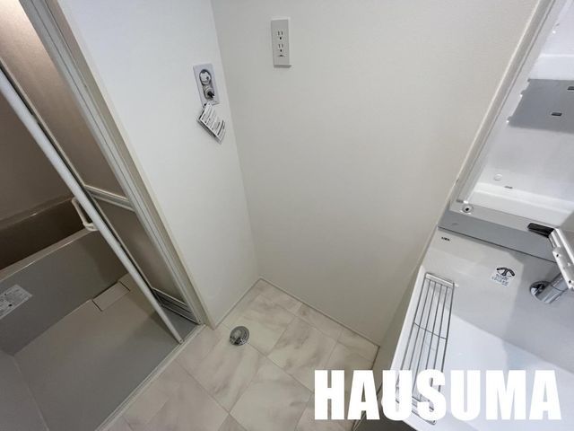 �y���̑������E�X�y�[�X�z�@�o���R�j�[