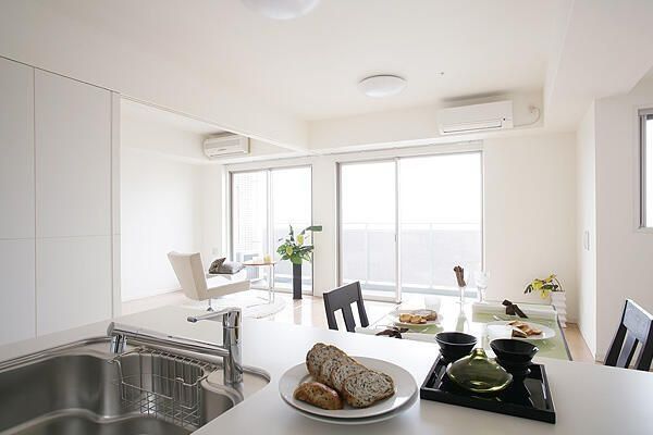 �y���ԁE���r���O�z�@