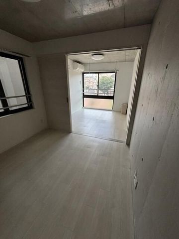 �y���ԁE���r���O�z�@