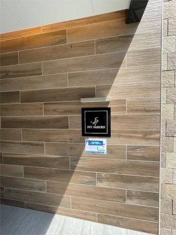 �y�G���g�����X�z�@