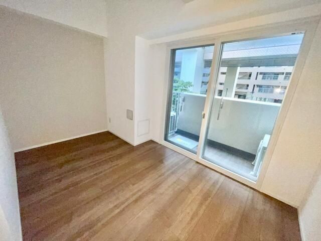 �y���ԁE���r���O�z�@