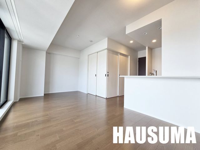 �y���ԁE���r���O�z�@