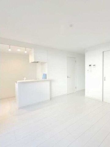 �y�����E���r���O�z�@