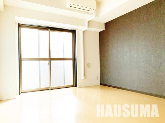 �y���ԁE���r���O�z�@���[