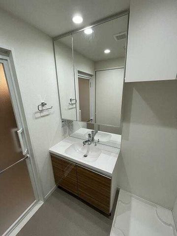 �y���ʏ��z�@