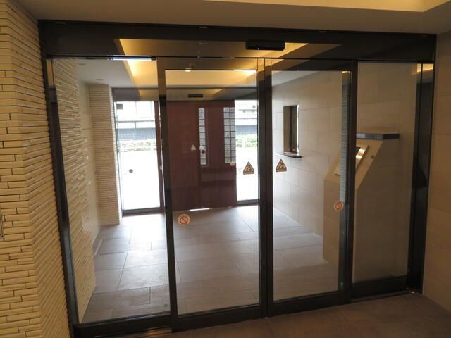 �y�G���g�����X�z�@