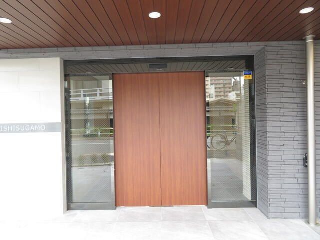 �y�G���g�����X�z�@